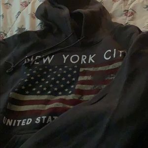 oversized nyc hoodie 🤍